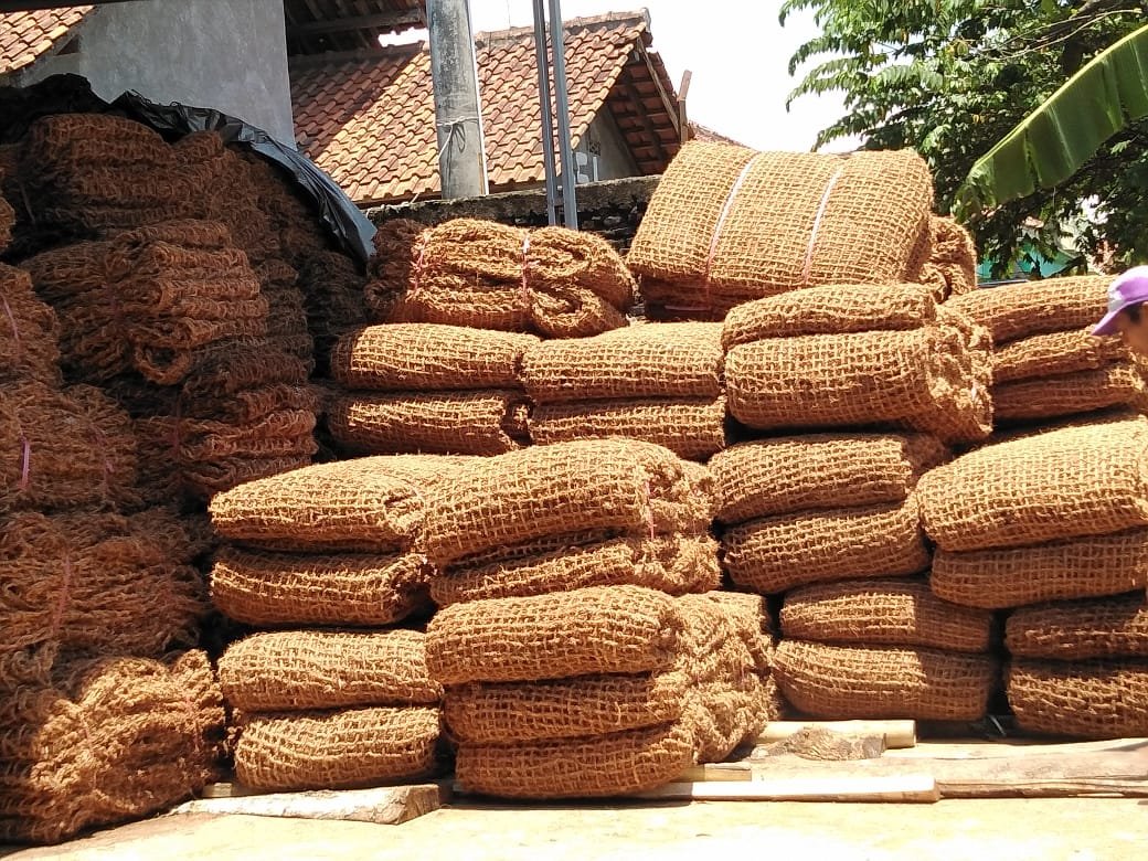 coir-geotextiles-min